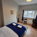 A-N-G Apartments - Parking Ev 22Kw By The Beach, Canoe Lake & South Parade Pier